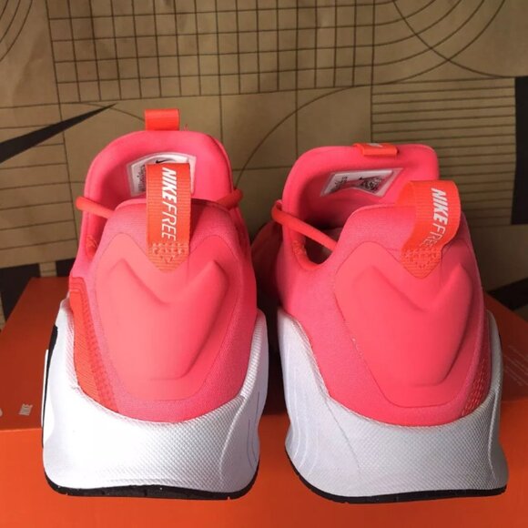 Nike Women's Free Metcon 6 Training Shoes - Picture 4 of 5